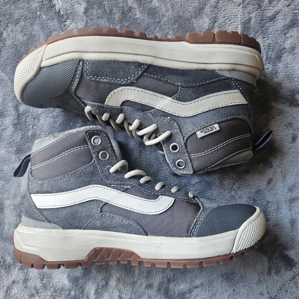 VANS Ultrarange Exo Hi MTE Grey Suede  Mens Size 3.5